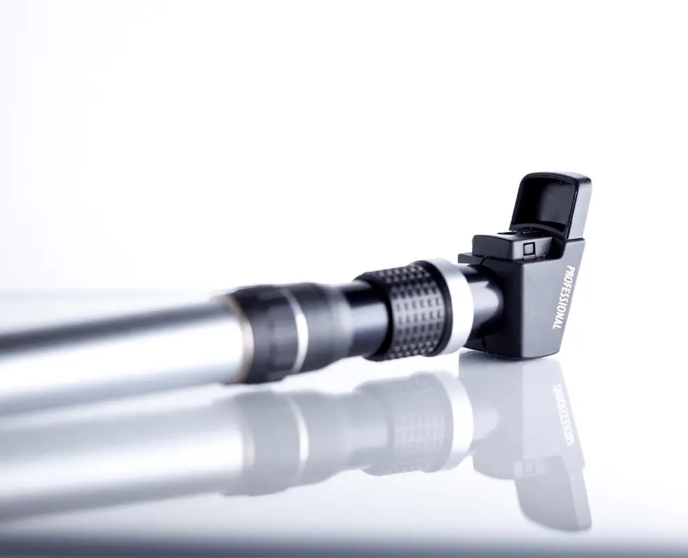 Keeler 2.8V Dry cell professional Retinoscope Halogen - Image 2